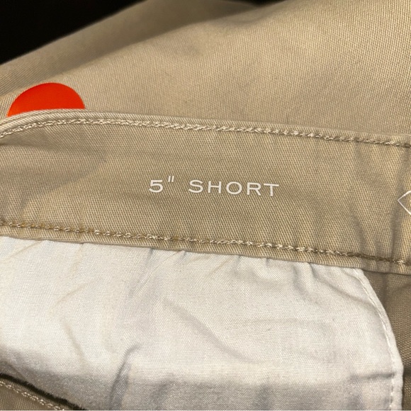 St. John’s Bay khaki shorts women size 10 - Picture 4 of 4